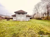 Casa potential turistic si comercial -zona Varfurile 