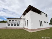 Vila deosebita cu piscina, familiala, investitie, business, Hunedoara 