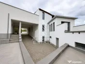 Vila deosebita cu piscina, familiala, investitie, business, Hunedoara 