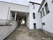 Vila deosebita cu piscina, familiala, investitie, business, Hunedoara 