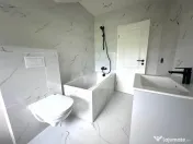 Duplex despartit prin camera tehnica- 5 dormitoare si 3 bai
