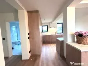 Duplex despartit prin camera tehnica- 5 dormitoare si 3 bai