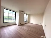 Duplex despartit prin camera tehnica- 5 dormitoare si 3 bai
