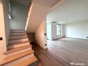 Duplex despartit prin camera tehnica- 5 dormitoare si 3 bai