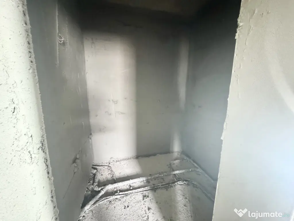 Apartament 2 camere, Giroc, zona Esso, lift, AC, finisaje cu - Giroc (Timis)