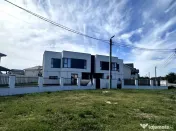 Comision 0% Duplex modern cu perete dublu si teren generos | 