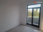 Duplex cu 4 camere de vanzare in Utvin 