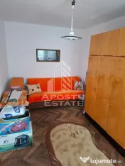 Apartament de închiriat cu 2 camere,zona Dacia,la 10 minute de centru 