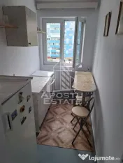 Apartament de închiriat cu 2 camere,zona Dacia,la 10 minute de centru 