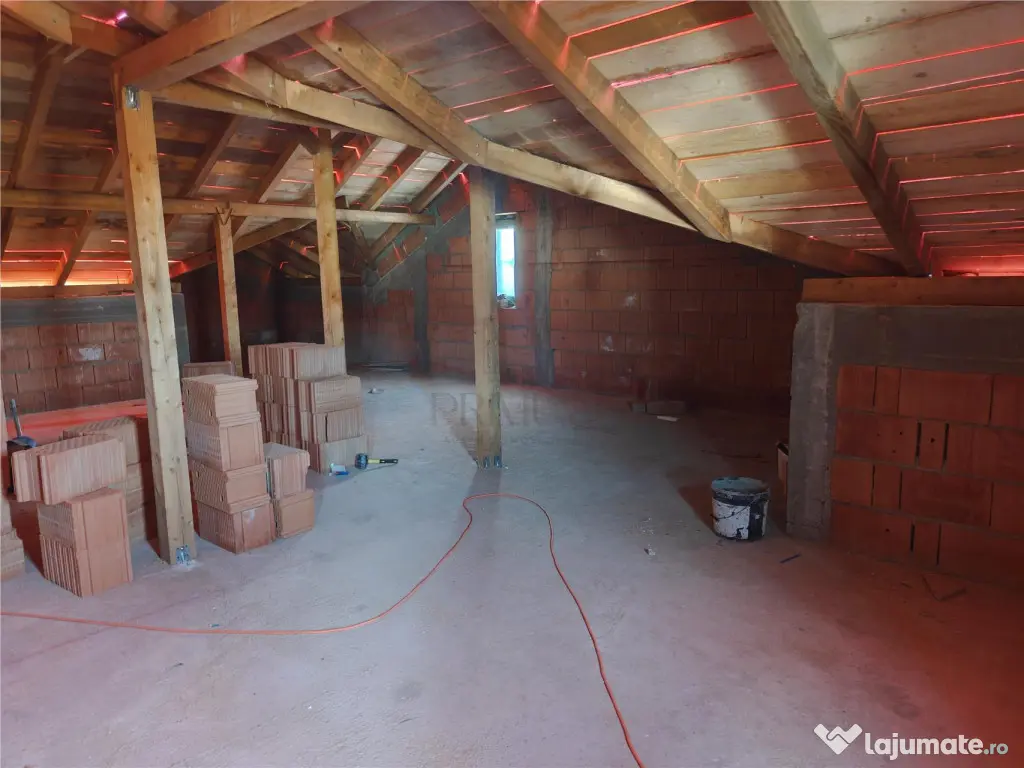 DUPLEX IN ZONA DE TOP - PERETE COMUN IZOLAT FONIC - MANSARDA - Mosnita Noua (Timis)