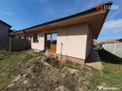 Duplex pe Parter - 3 camere - 2 bai - terasa - Sag, zona Man