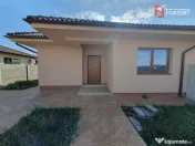Duplex pe Parter - 3 camere - 2 bai - terasa - Sag, zona Man