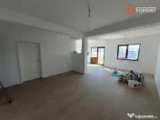 Duplex pe Parter - 3 camere - 2 bai - terasa - Sag, zona Man