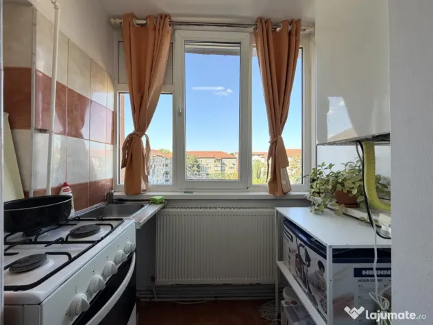 Apartament cu 2 camere,decomandat,47 mp utili, acoperis tigl - Timisoara (Timis)