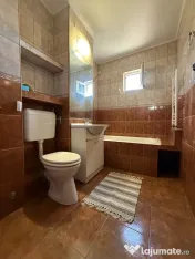 Apartament spatios, 3 camere, decomandat - Lipovei