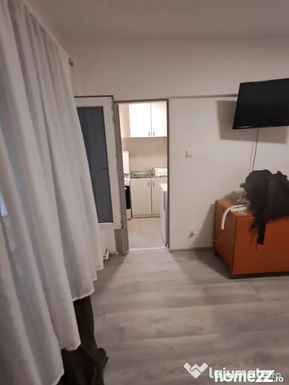 Garsoniera , 22 mp, renovata, mobilata si utilata - Calea Bu - Timisoara (Timis)
