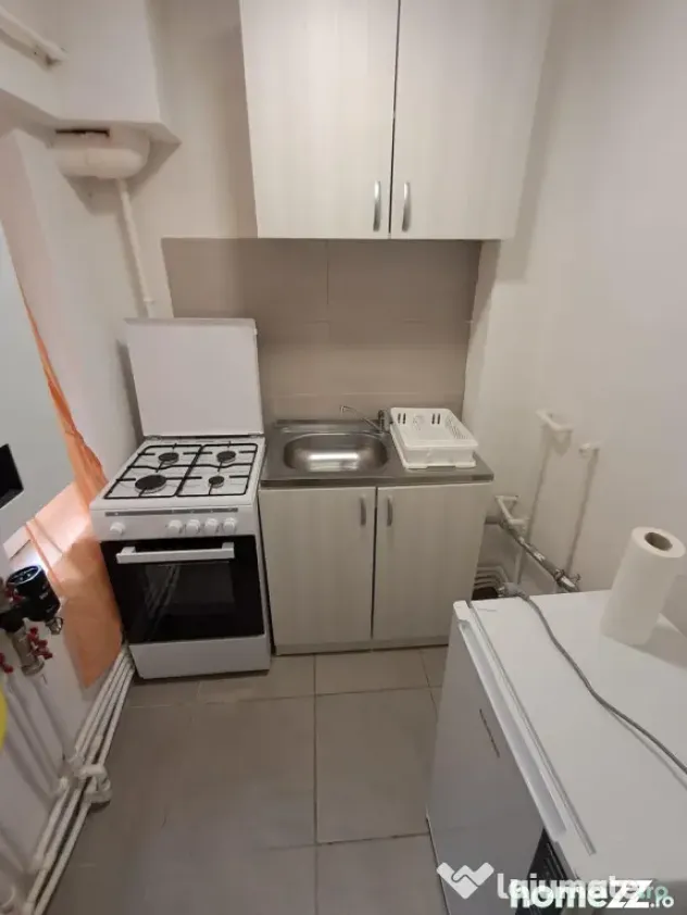 Garsoniera , 22 mp, renovata, mobilata si utilata - Calea Bu - Timisoara (Timis)