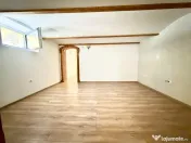 Apartament 7 camere, 3 bai, parter, 156 mp utili - Zona Iose 