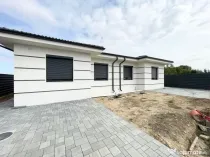 Duplex pe parter, 91 mp utili - la cheie - Mosnita Noua