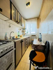 Apartament 3 camere, semidecomandat, 53mp utili, zona Girocu 