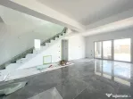 Duplex despartit - 3 camere - Mosnita Veche