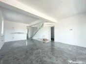 Duplex despartit - 3 camere - Mosnita Veche 