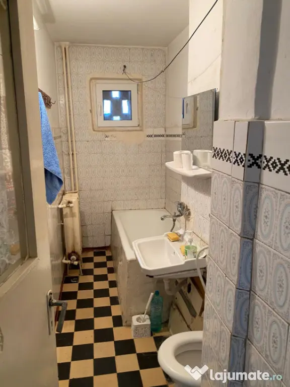 Apartament cu 3 camere de vânzare în zona KM 4-5 – Const - Constanta (Constanta)