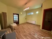 Apartament la curte comuna, 2 camere, 48 mp utili si teren c 