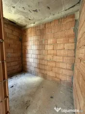Apartament 2 camere, 50 mp + balcon, etaj 1 - Giroc 