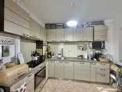 Apartament 2 camere, decomandat, etaj 3, zona Dambovita