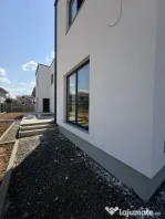 Duplex 4 camere, parter+etaj, 104mp utili, 270mp teren in Gi