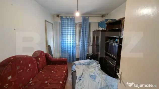 Apartament cu 3 camere, zona centru, etaj 2 - Alba Iulia (Alba)