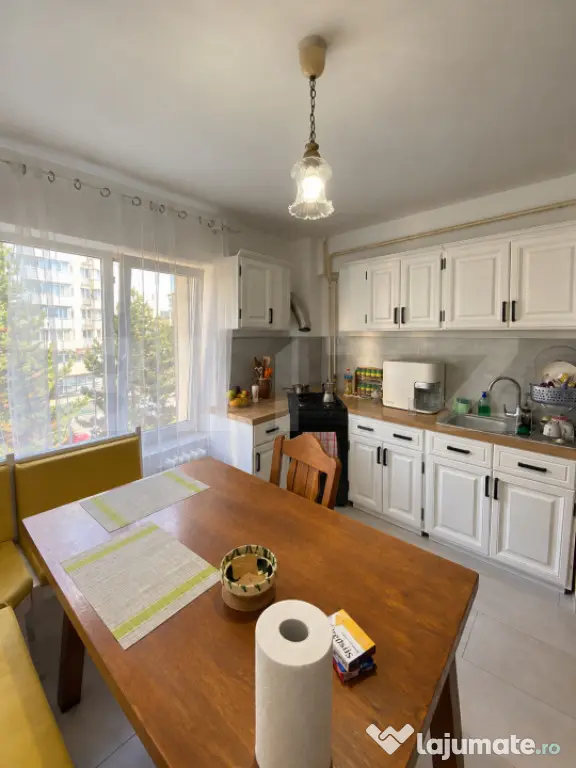 Apartament cu 4 camere, 88 mp, George Enescu - Suceava (Suceava)