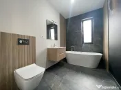 Duplex 4 camere central - Mosnita Veche 
