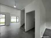 Duplex 4 camere central - Mosnita Veche 