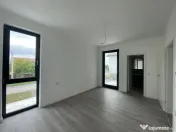 Duplex 4 camere central - Mosnita Veche 