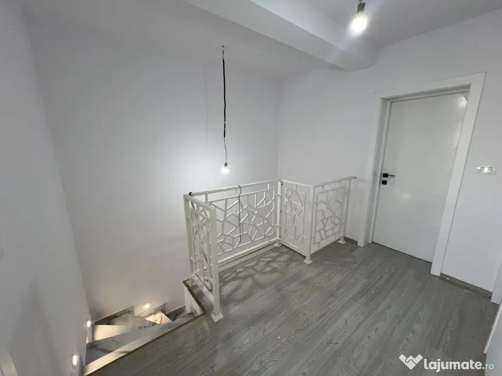 1/2 Duplex 5 camere | 3 bai | Giroc - Zona ESO - Giroc (Timis)