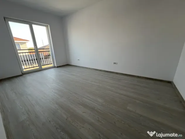 1/2 Duplex 5 camere | 3 bai | Giroc - Zona ESO - Giroc (Timis)