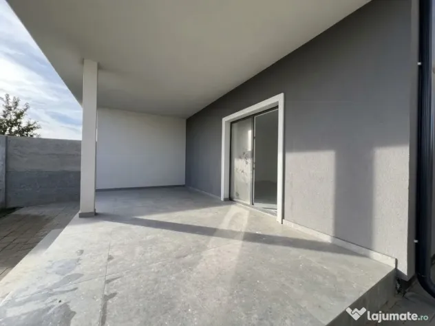 1/2 Duplex 5 camere | 3 bai | Giroc - Zona ESO - Giroc (Timis)