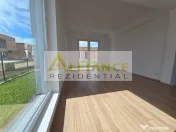 Casa 4 Camere | 200 M de Blv. | Curte amenajata 