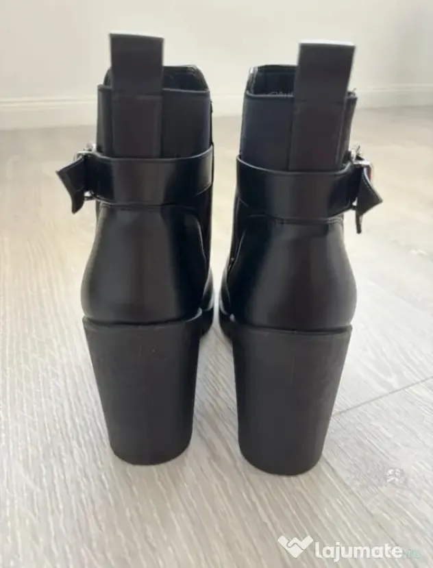 Botine damă negre cu toc gros și cataramă