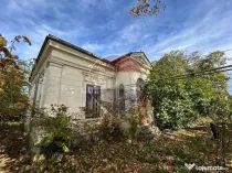 Vilă interbelică unică 300mpu curte generoasă 1064mp Bld Castanilor