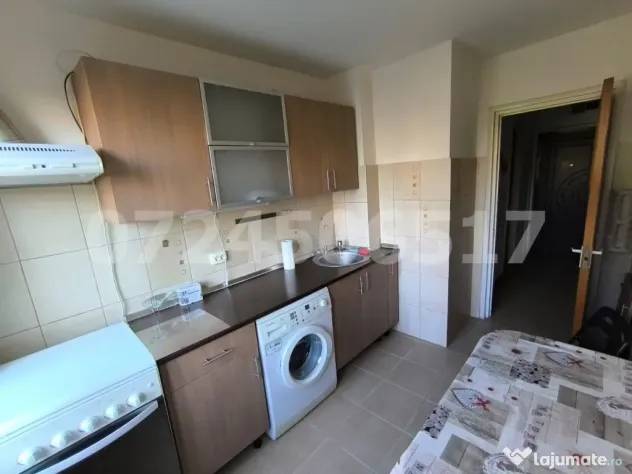 Închiriez apartament decomandat cu 2 camere complet mobilat și utilat