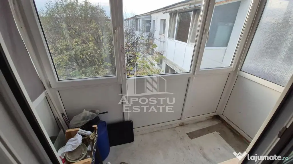 Apartament cu 3 camere, balcon, zona Sagului - Timisoara (Timis)