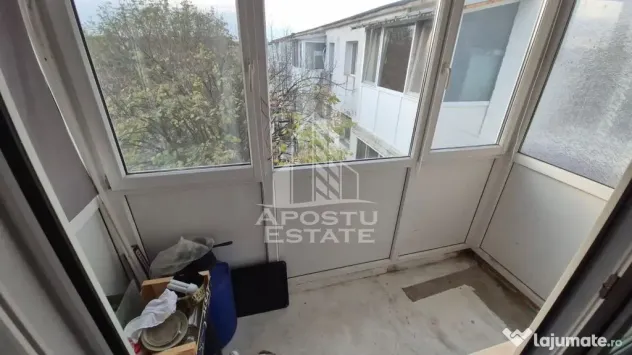 Apartament cu 3 camere, balcon, zona Sagului - Timisoara (Timis)