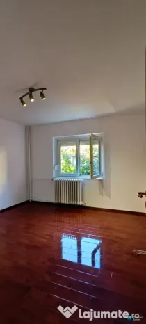Apartament de vânzare cu 2 camere Central