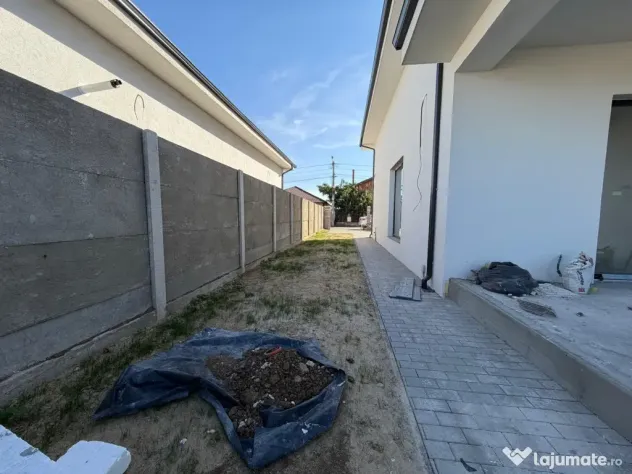 Duplex in Sanandrei | Toate utilitatile | Asfalt | Curte gen - Sanandrei (Timis)
