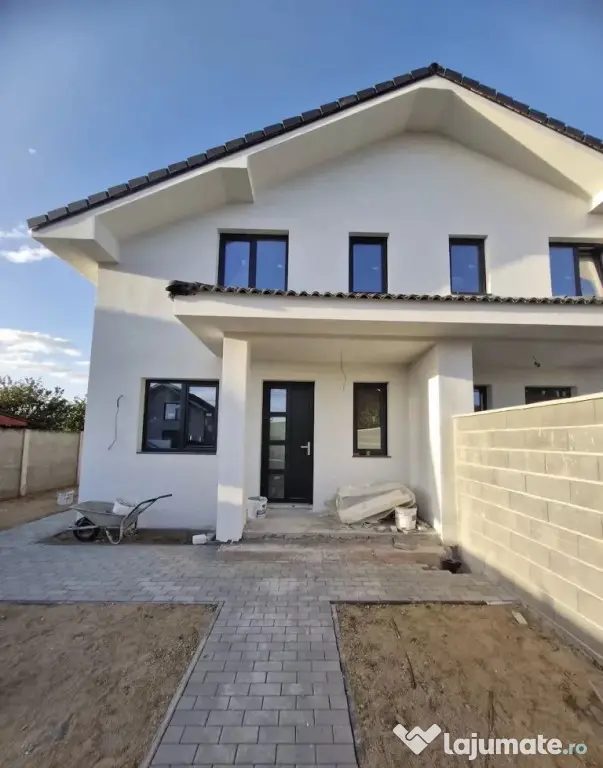 Duplex in Sanandrei | Toate utilitatile | Asfalt | Curte gen - Sanandrei (Timis)