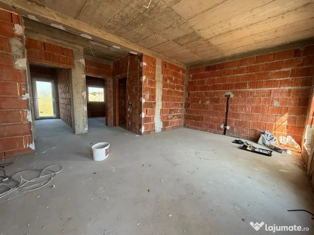 Duplex Individual | 4 camere | Toate utilitatile | Asfalt | - Sanandrei (Timis)