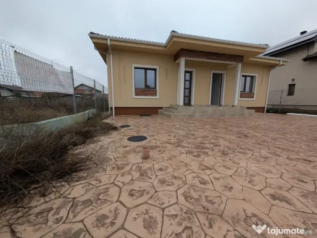 Duplex | Parter | Toate utilitatile | Finisaje premium | Cur - Sanandrei (Timis)